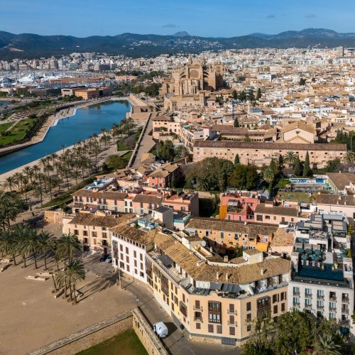 Blick auf die historische Altstadt von Palma de Mallorca mit Viertel Son Armadams