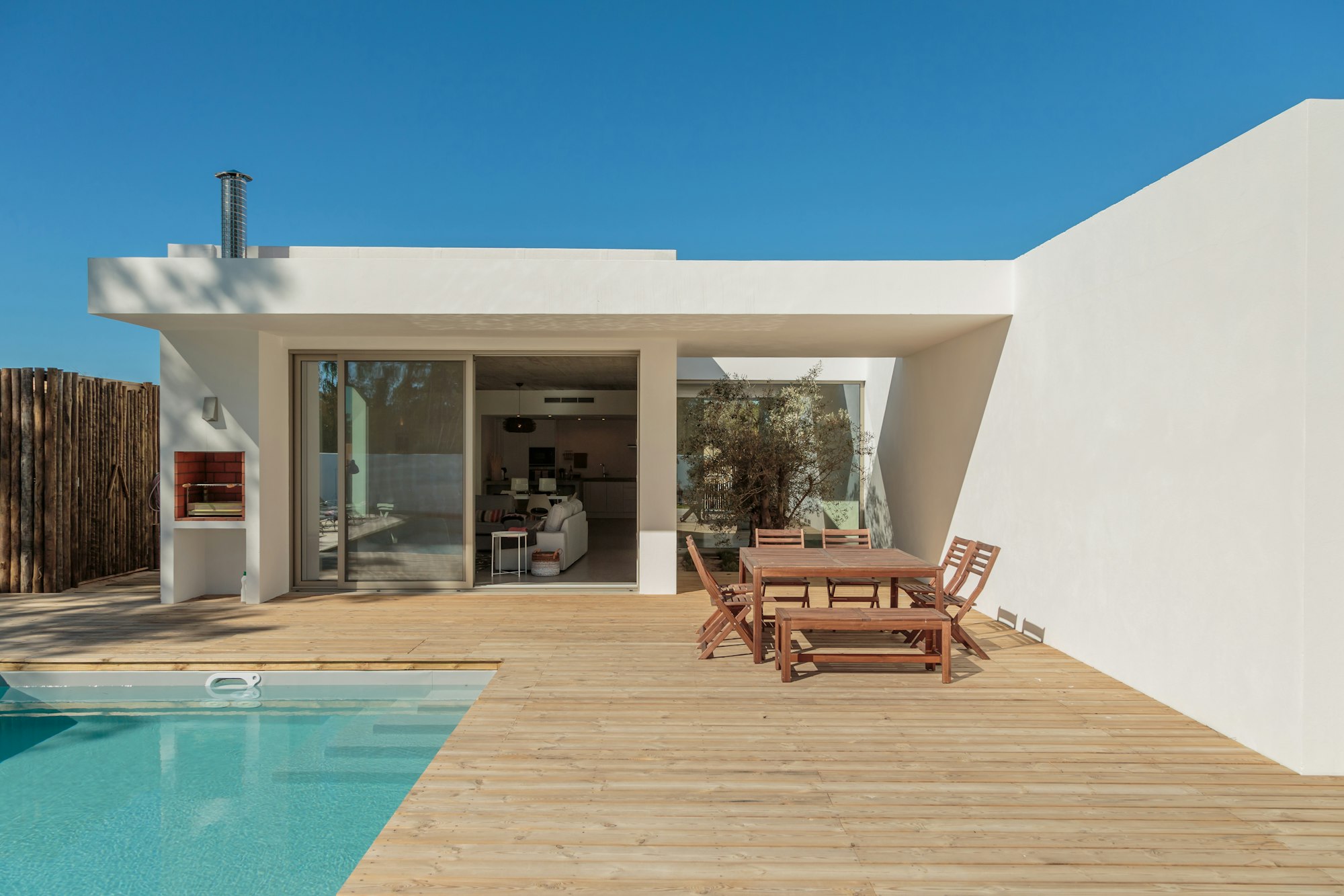 Immobilie mit Gartenpool und Holzterrasse in Port de Pollença