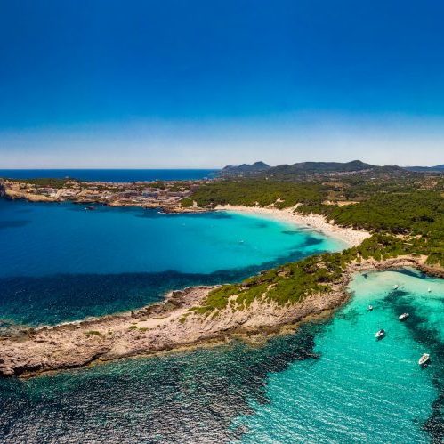 Sandstrand von Cala Ratjada auf Mallorca